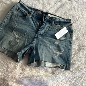 Treasure and bond distressed jean blue high waisted shorts.